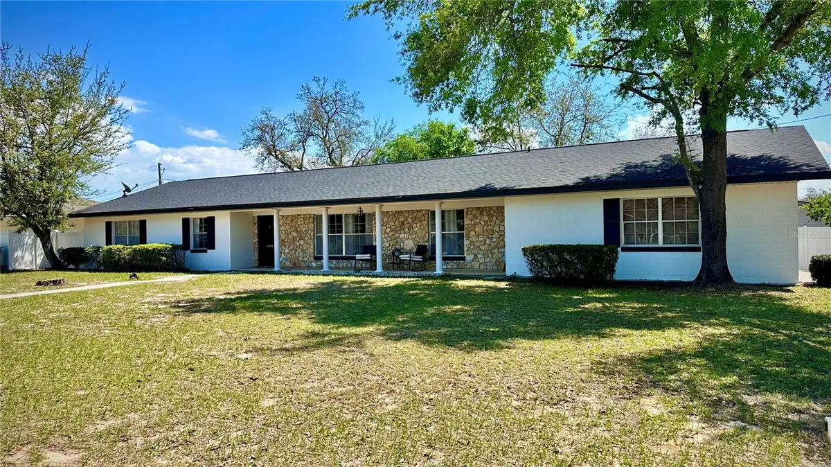 628 W Seminole Avenue, Eustis, FL 32726 - #1