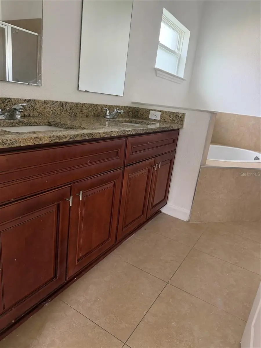 28 Bolton Court, Kissimmee, FL 34758 - #3