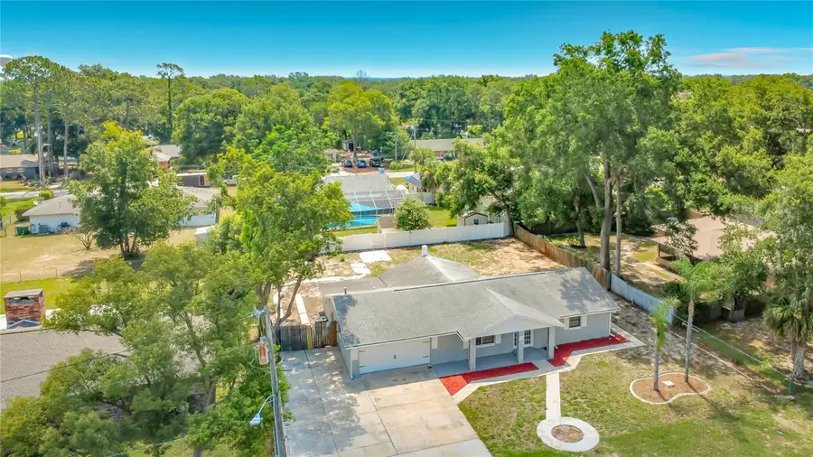 501 Rose Avenue, Fruitland Park, FL 34731 - #2
