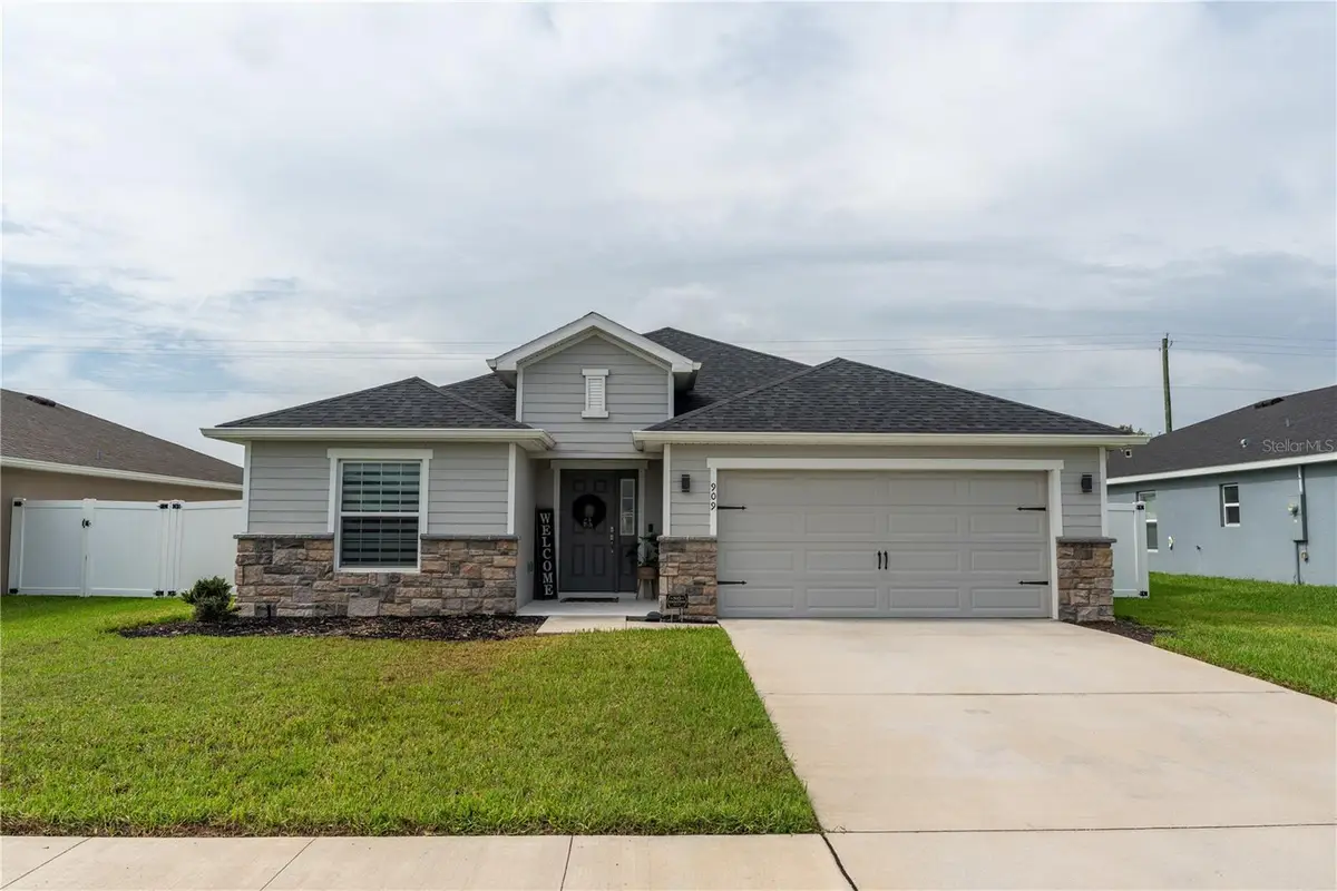 909 Montgomery Lane, Polk City, FL 33868 - #1