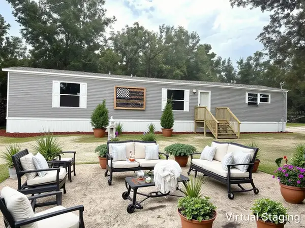 102 Livingston Court, SATSUMA, FL 32189