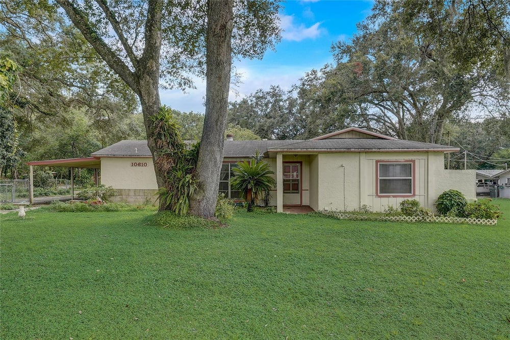 10610 County Road 579, THONOTOSASSA, FL 33592 - BHGRE