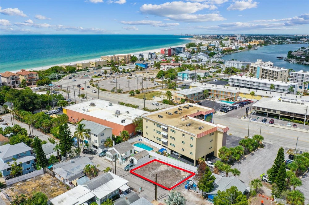 140 95th Avenue, TREASURE ISLAND, FL 33706 BHGRE