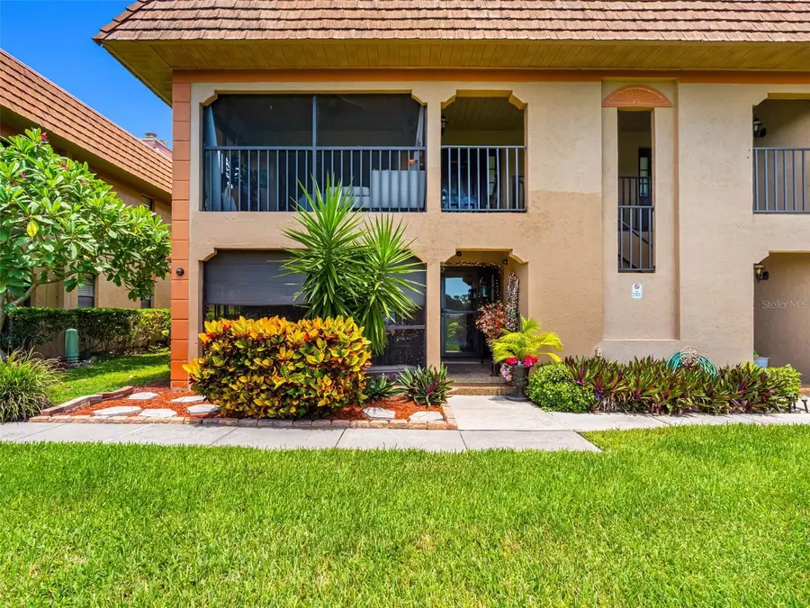 10182 Seminole Island Dr, Largo, FL 33773 - Image #2