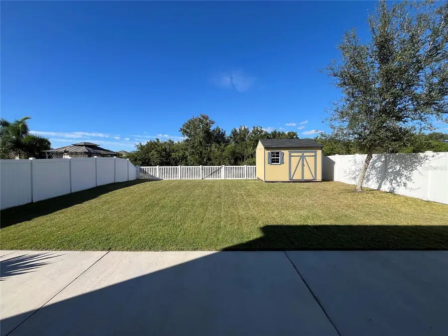 8212 Bilston Village Lane, Gibsonton, FL 33534 - Image #2
