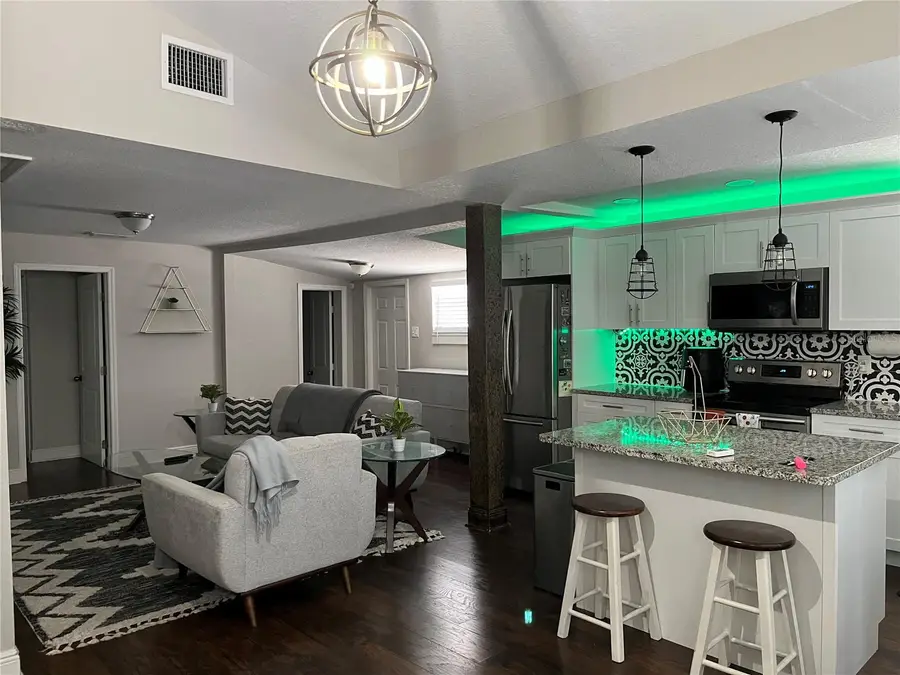 8710 N Hamner Avenue, Tampa, FL 33604 - Image #2