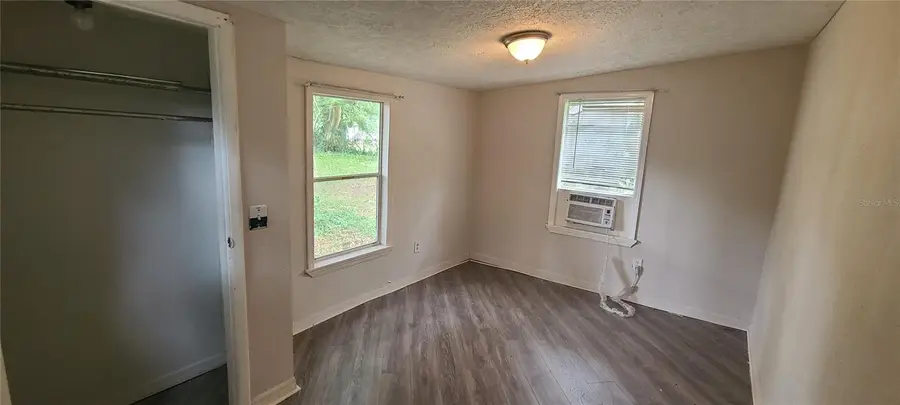 5035 6th Street, Zephyrhills, FL 33542 - Image #3