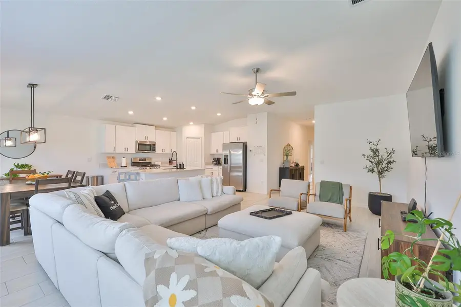 35069 Brackett Bend, Zephyrhills, FL 33541 - Image #2