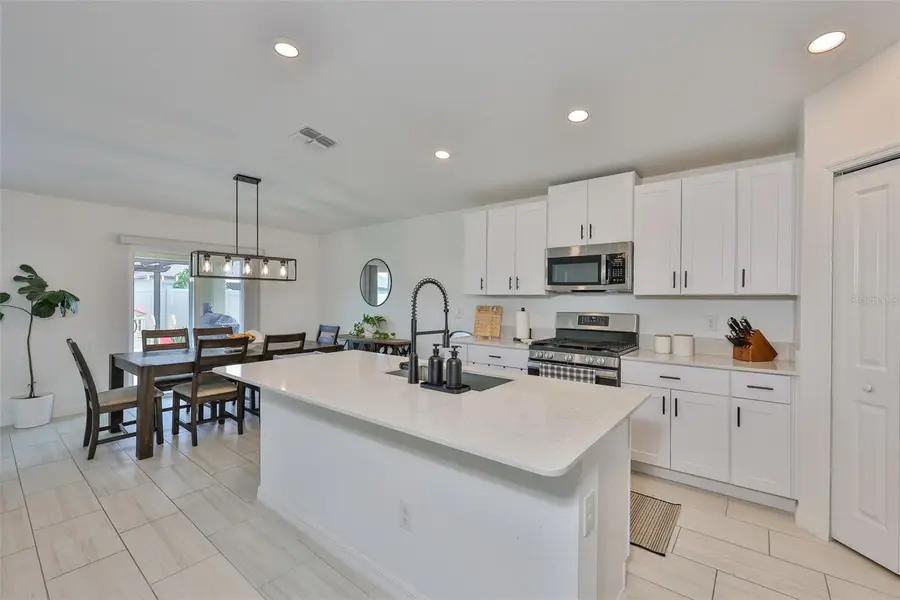 35069 Brackett Bend, Zephyrhills, FL 33541 - Image #3