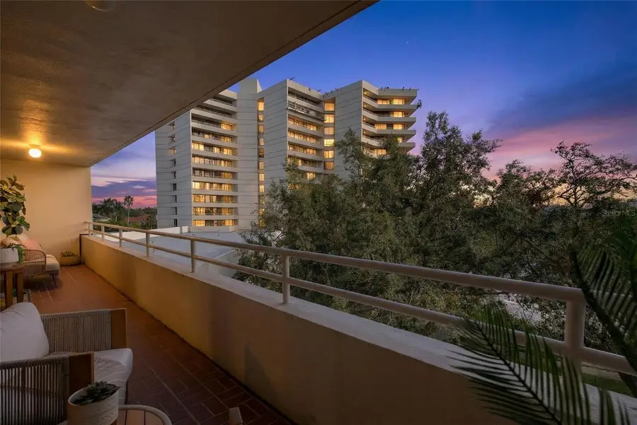 5950 Pelican Bay Plaza S #405, Gulfport, FL 33707 - Image #2