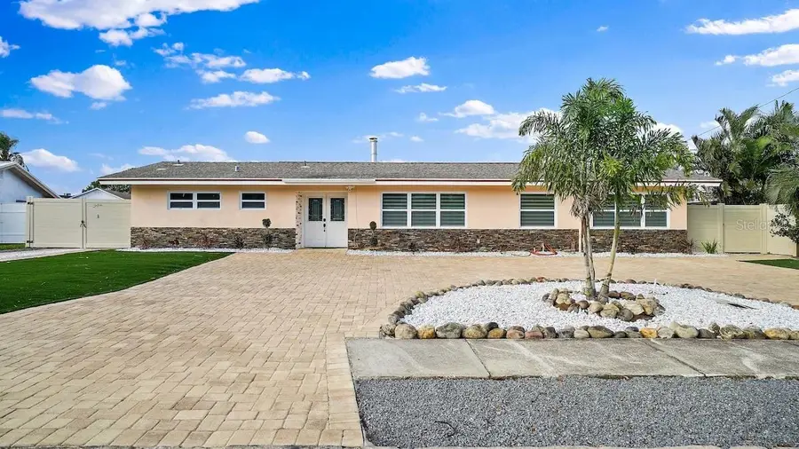 245 78th Avenue N, Saint Petersburg, FL 33702 - Image #2