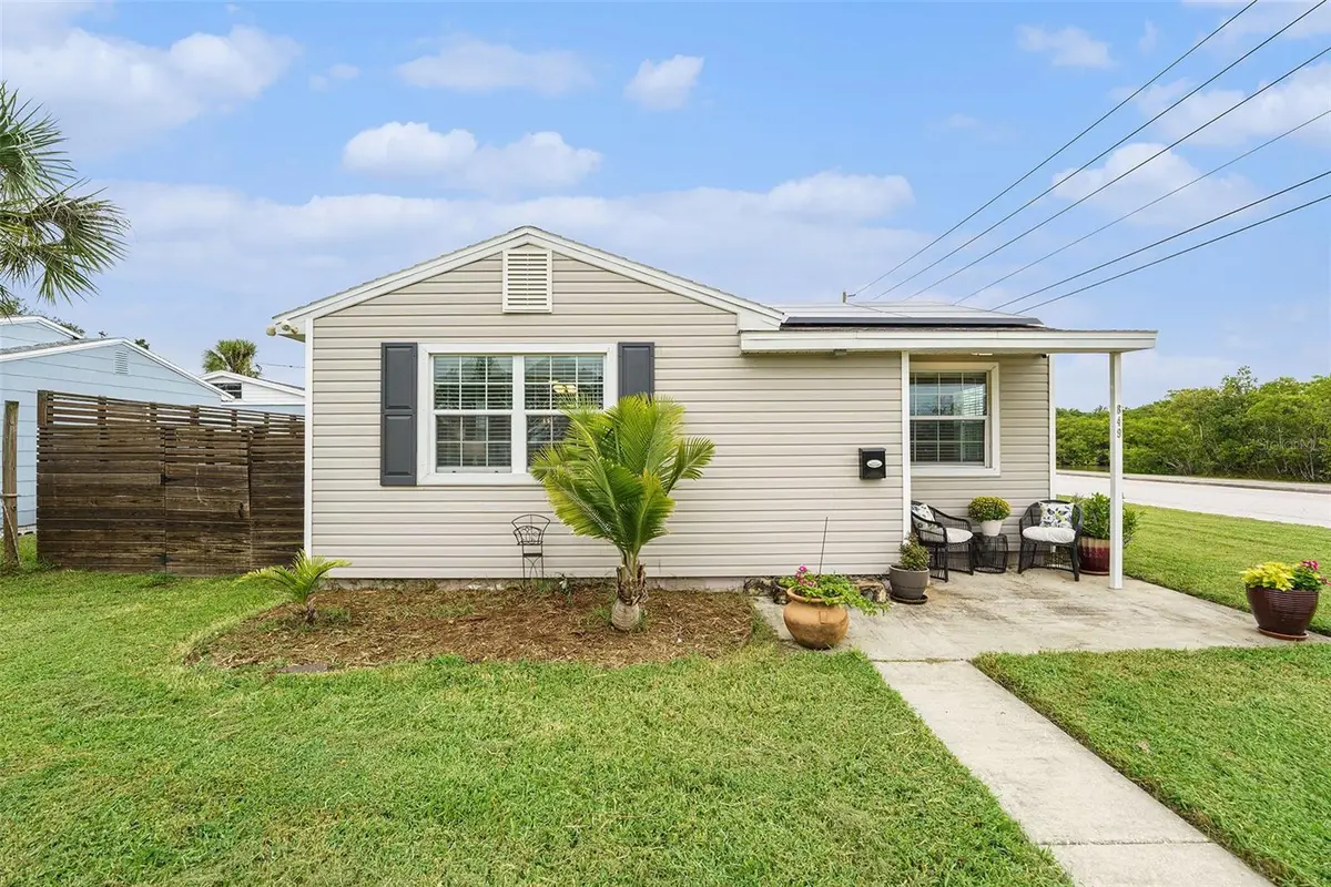 849 60th Avenue Ne, Saint Petersburg, FL 33703 - Image #1