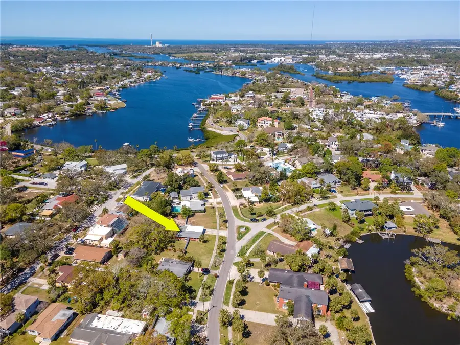 27 Park Avenue, Tarpon Springs, FL 34689 - Image #2