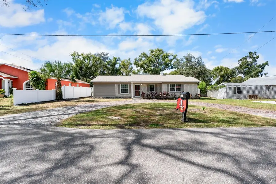 8008 N Gomez Avenue, Tampa, FL 33614 - Image #2