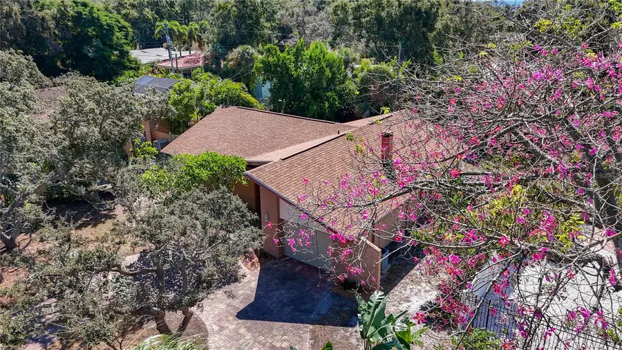 2010 Pinellas Point Drive S, Saint Petersburg, FL 33712 - Image #3