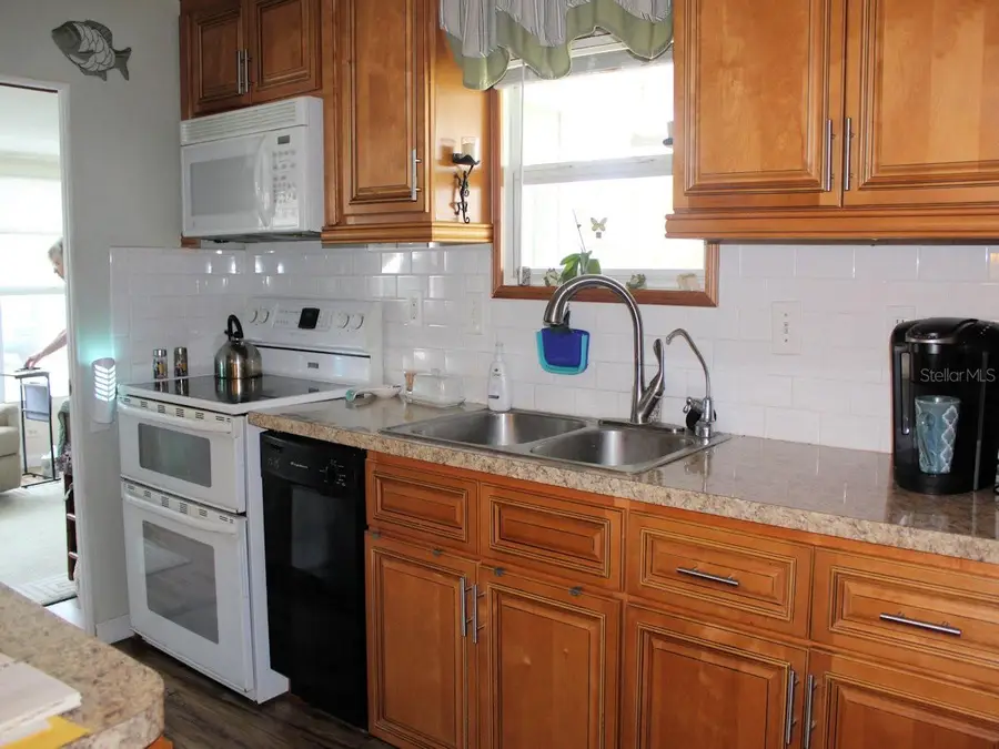 69 Thatch Palm Street E, Largo, FL 33770 - Image #2