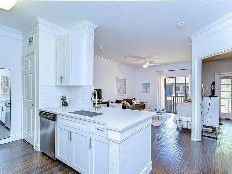 4323 Bayside Village Drive #327, Tampa, FL 33615 - Image #2