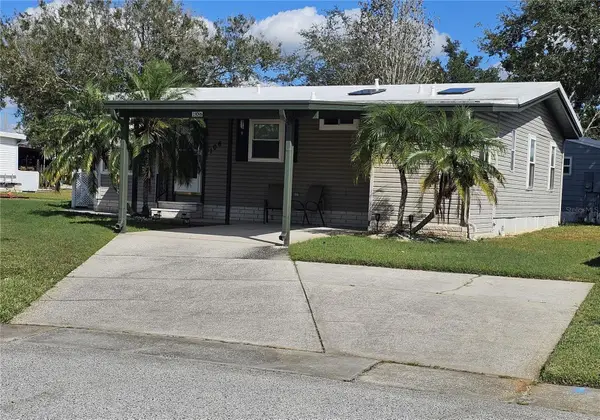 106 Dolphin Drive E, OLDSMAR, FL 34677
