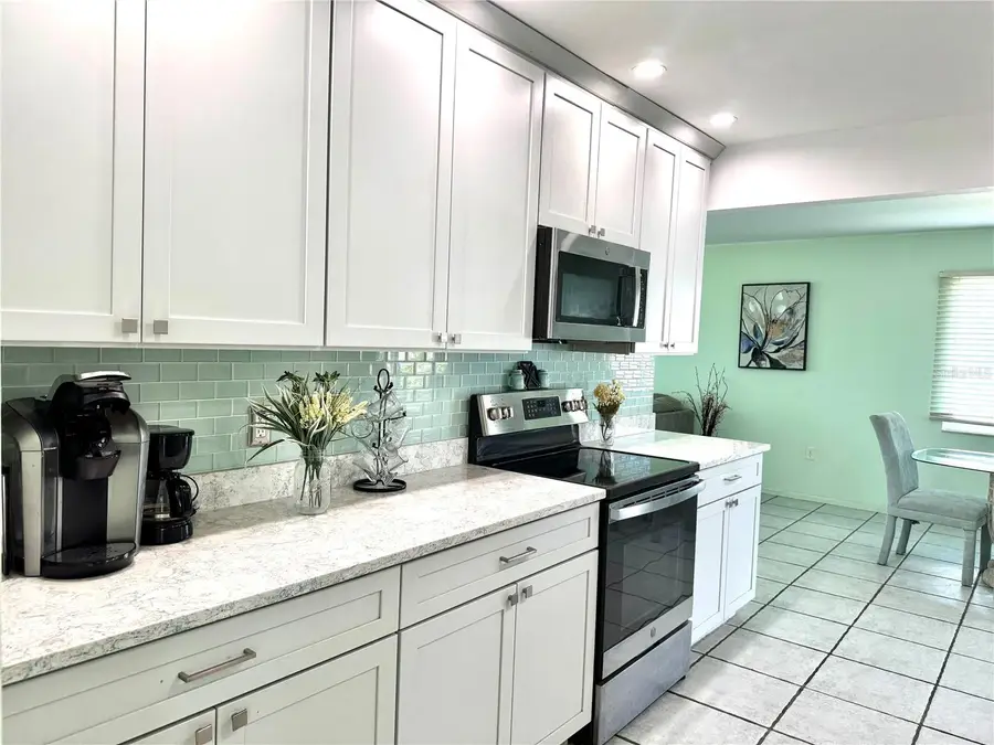 1048 Porpoise Road, Venice, FL 34293 - Image #3