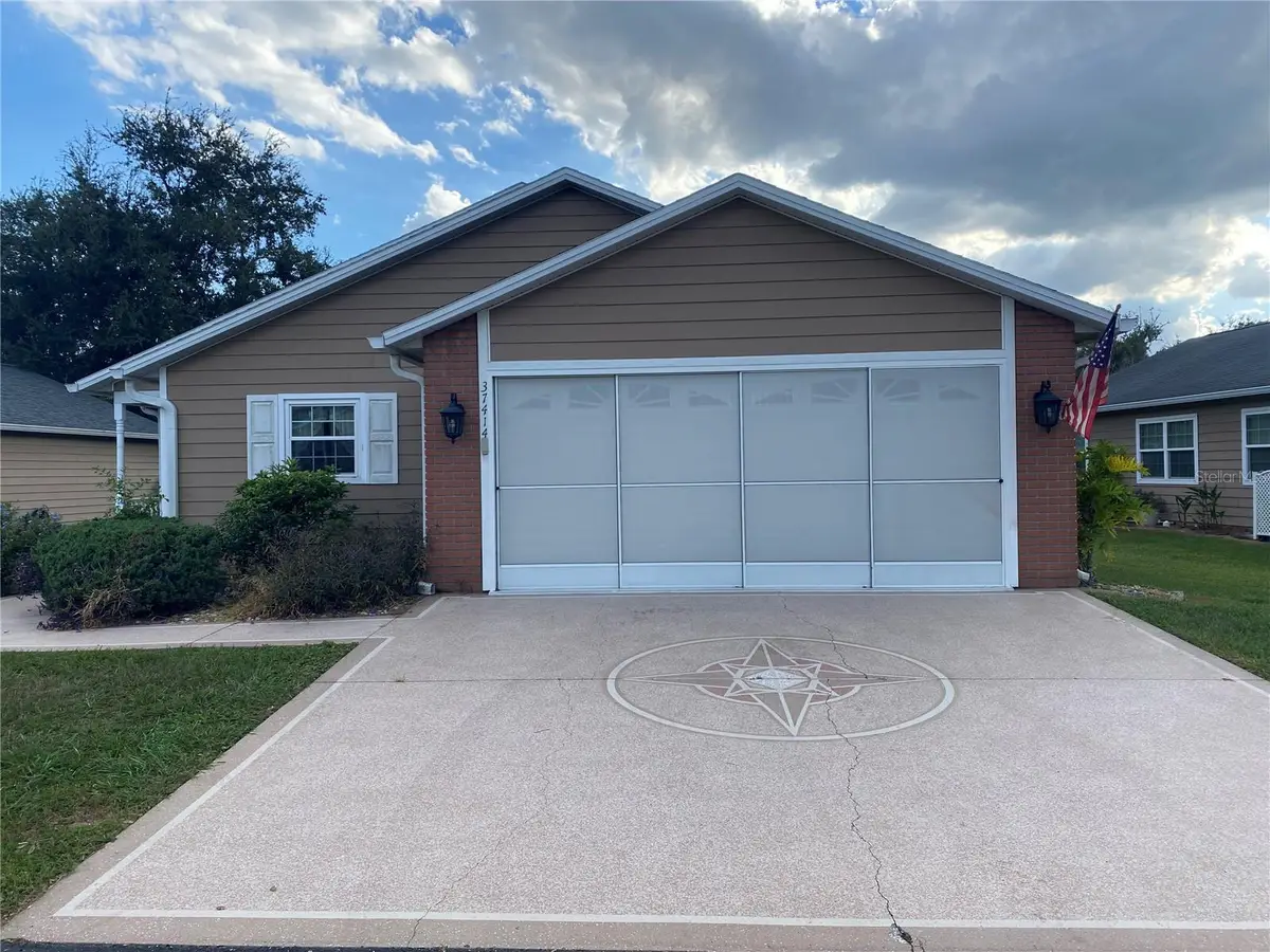 37414 Castleberry Drive, Zephyrhills, FL 33542 - Image #1
