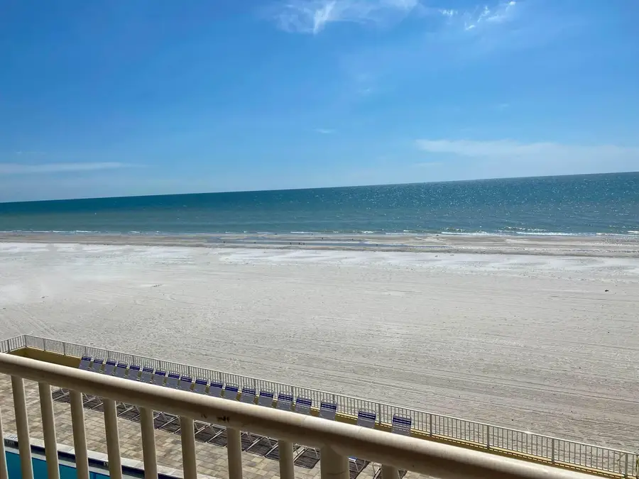 18610 Gulf Boulevard #203, Indian Shores, FL 33785 - Image #3