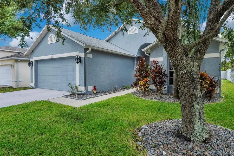 8218 Carriage Pointe Drive, Gibsonton, FL 33534 - Image #2