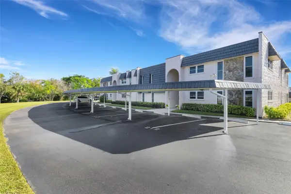 212 Fernwood Circle #212, SEMINOLE, FL 33777