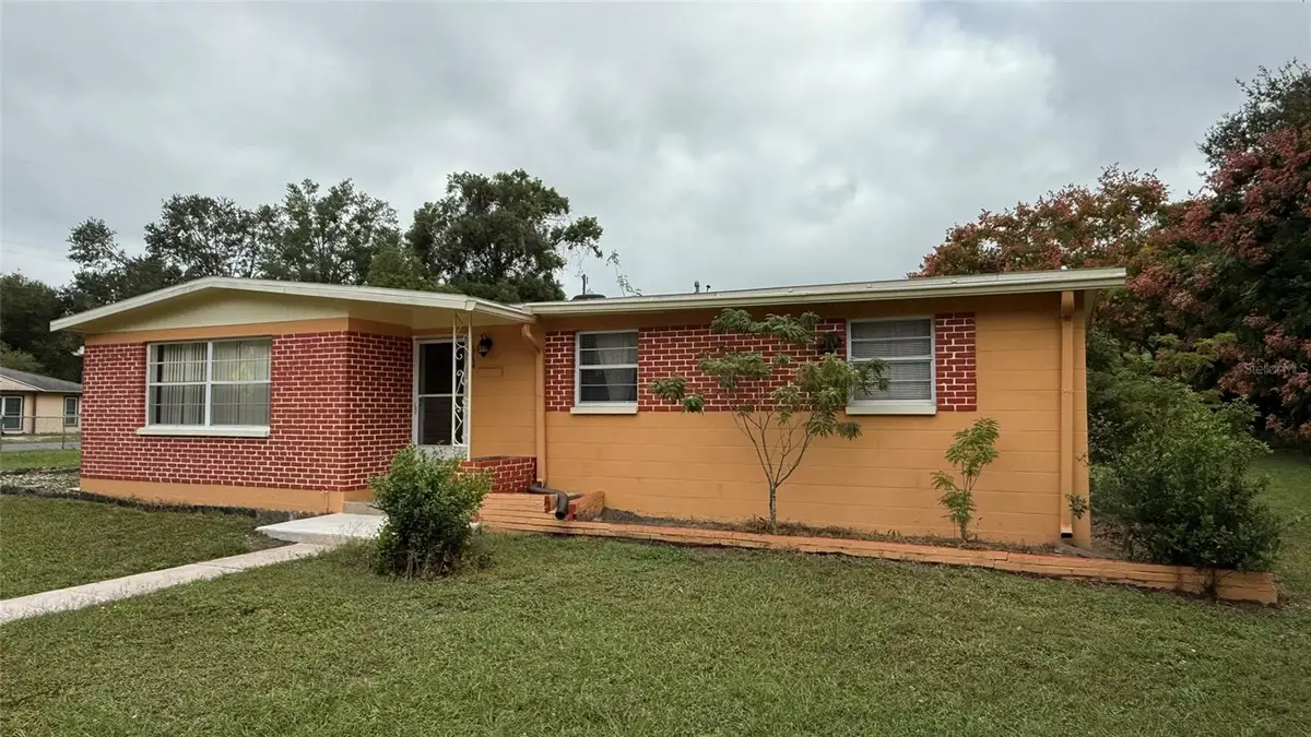 5754 9th Street, Zephyrhills, FL 33542 - Image #1