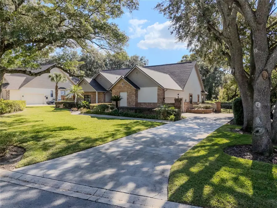 4511 Country Gate Court, Valrico, FL 33594 - Image #2