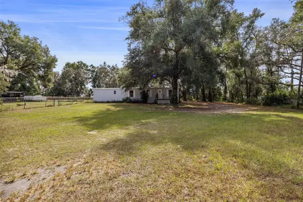 221 Thompson Road, LITHIA, FL 33547