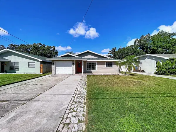 210 Lee Street, OLDSMAR, FL 34677