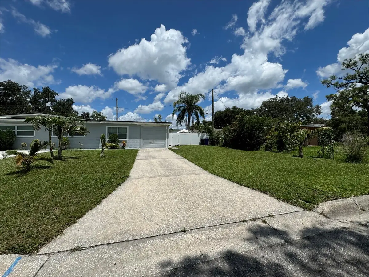 2702 Campus Hill Drive, Tampa, FL 33612 - Image #1