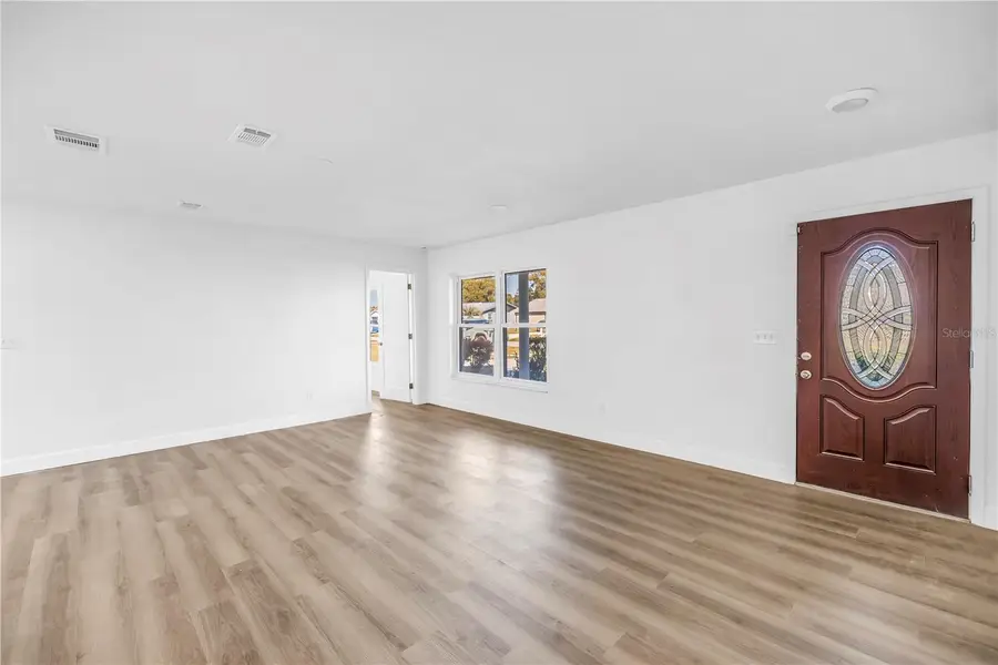 6127 18th Street, Zephyrhills, FL 33542 - Image #3