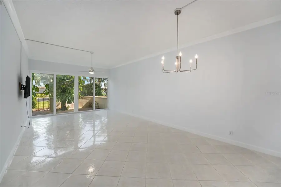 7400 Sun Island Drive S #111, South Pasadena, FL 33707 - Image #3