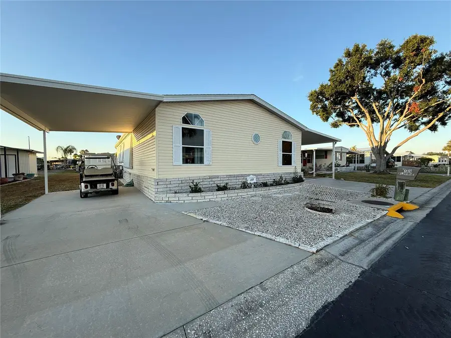 209 N Saint Thomas Circle, Apollo Beach, FL 33572 - Image #3