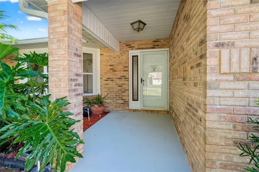 6618 Foxmoor Drive, Zephyrhills, FL 33542 - Image #2