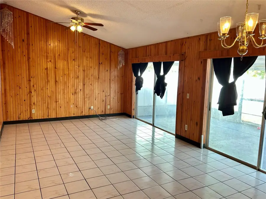 8315 Riverboat Drive, Tampa, FL 33637 - Image #3