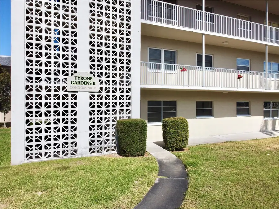5725 12th Avenue N #201D, Saint Petersburg, FL 33710 - Image #3