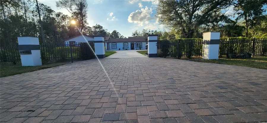 18102 Livingston Avenue, Lutz, FL 33559 - Image #3