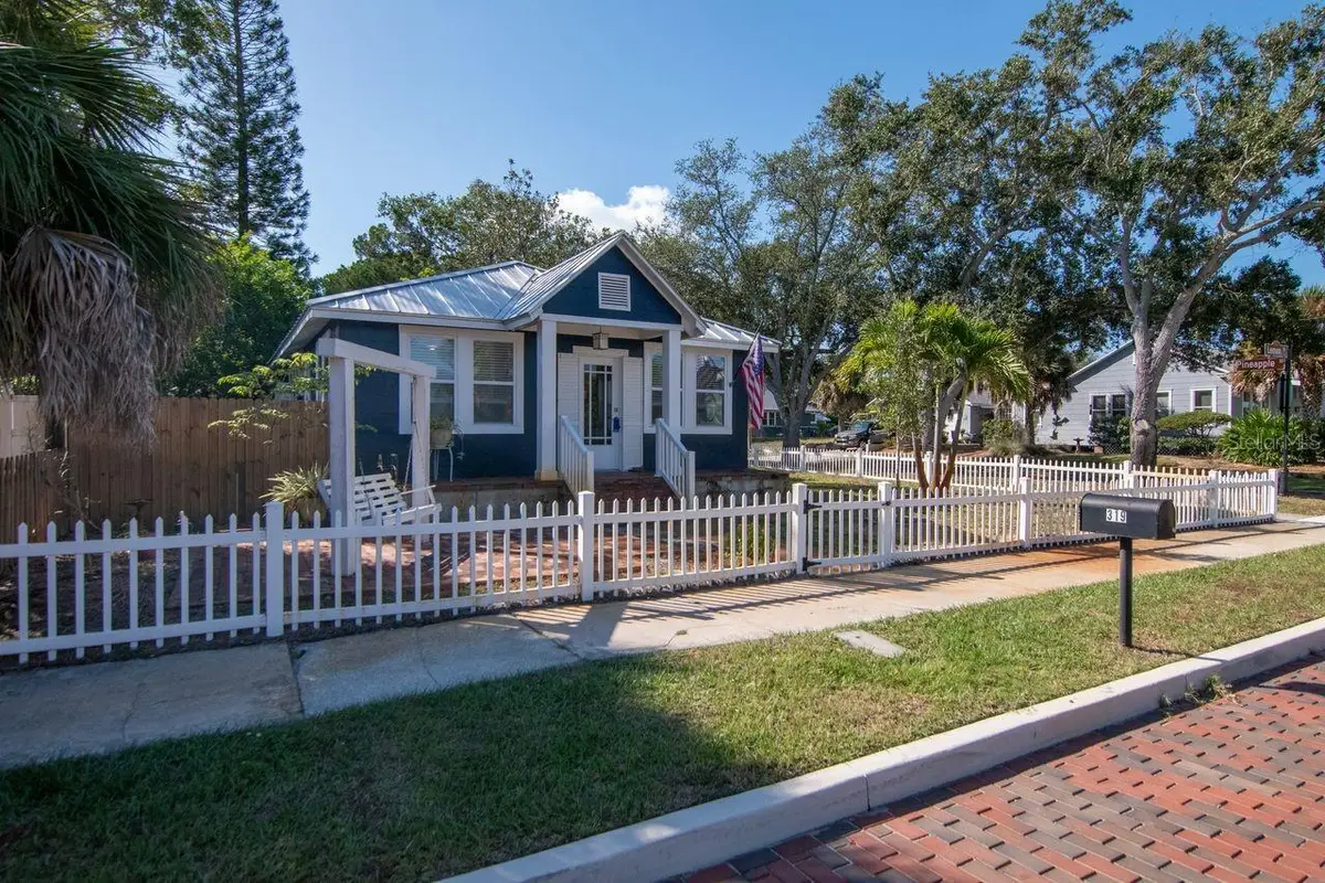 319 W Lemon Street, Tarpon Springs, FL 34689 - Image #1