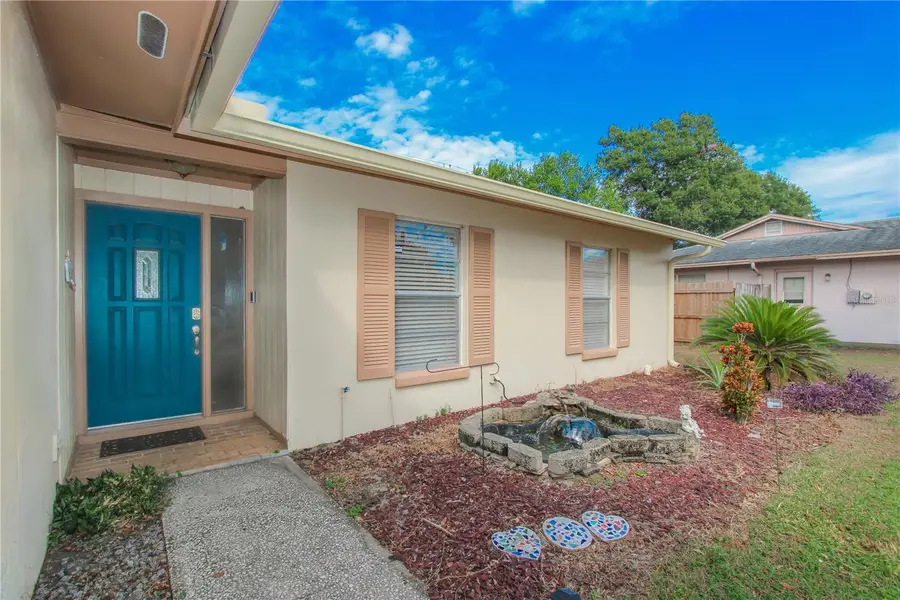 925 Mcintosh Circle, Brandon, FL 33510 - Image #2