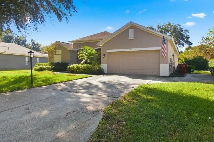 2913 Sutton Oaks Court, Plant City, FL 33566 - Image #2