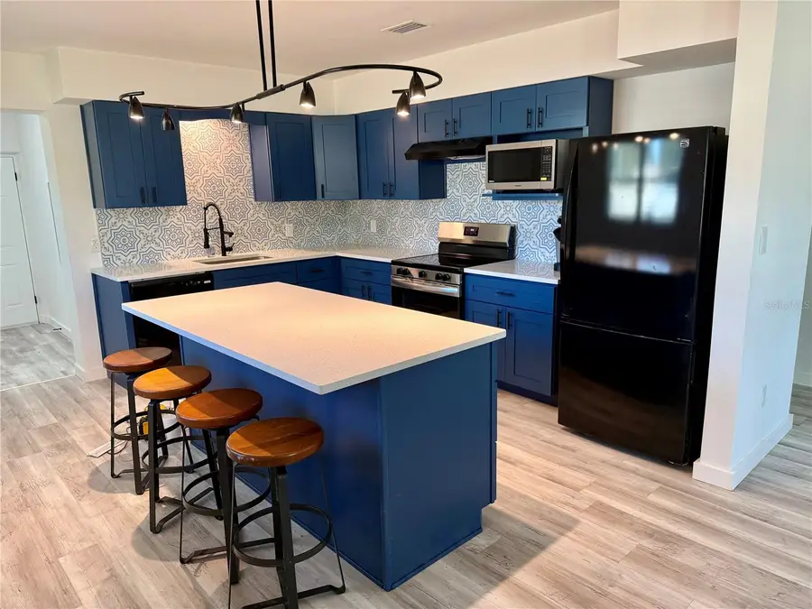 700 74th Avenue N, Saint Petersburg, FL 33702 - Image #3