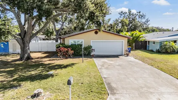 10502 Orange Blossom Lane, SEMINOLE, FL 33772