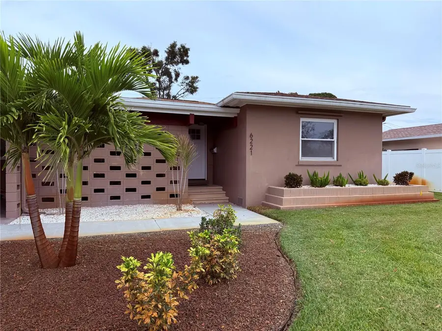 6221 6th Avenue N, Saint Petersburg, FL 33710 - Image #2
