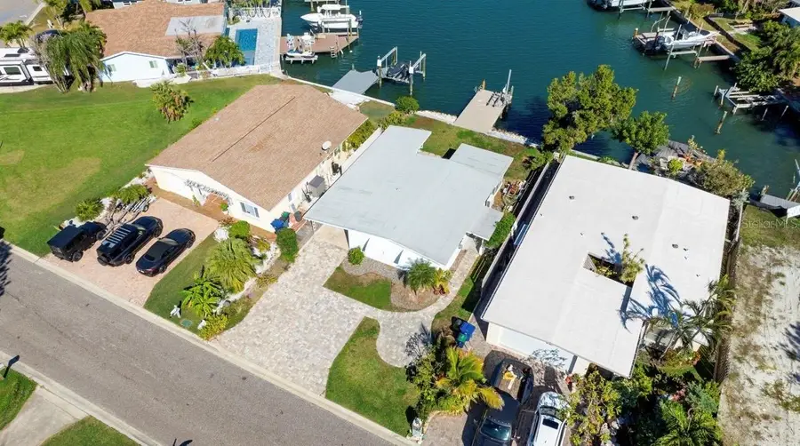 17611 1st Street E, Redington Shores, FL 33708 - Image #2