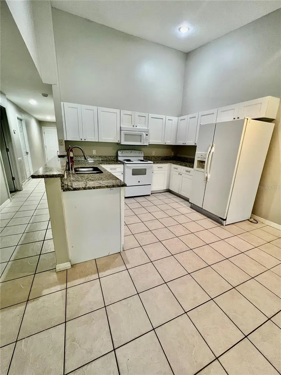 37227 Grassy Hill Lane, Dade City, FL 33525 - Image #2