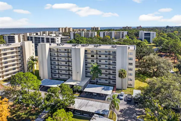 800 Cove Cay Drive #4D, CLEARWATER, FL 33760