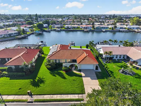 4712 Overlook Drive Ne, ST PETERSBURG, FL 33703
