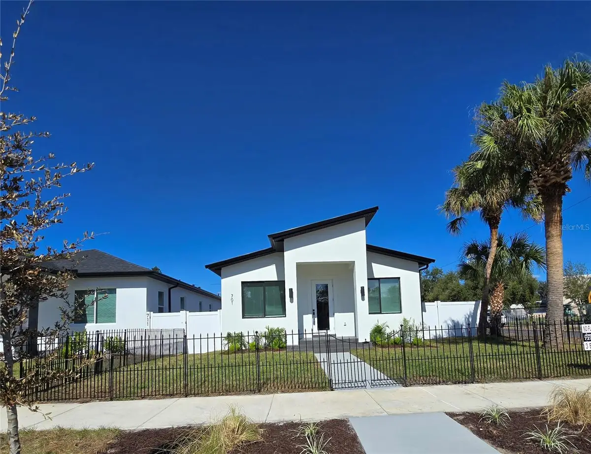 701 42nd Avenue S, Saint Petersburg, FL 33705 - Image #1
